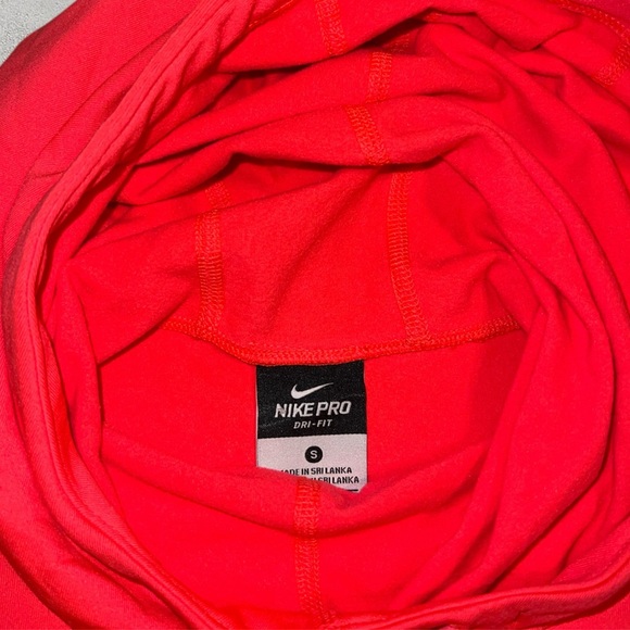 Nike Pro Dri Fit Running Hoodie - Picture 5 of 8